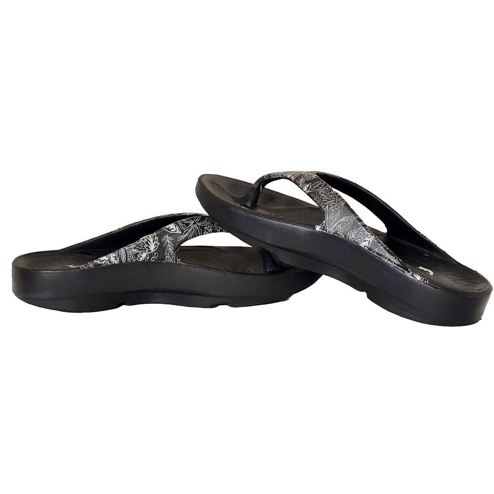 Reel Legends Caymen Flip Flops Black White Print Women’s Size 7 Beach - Picture 2 of 8